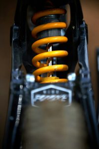 bici elettrica full suspension